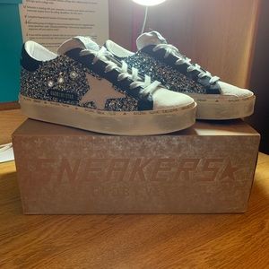 🌸SOLD🌸 GOLDEN GOOSE HIGH STAR SNEAKERS